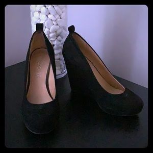 Black suede wedges